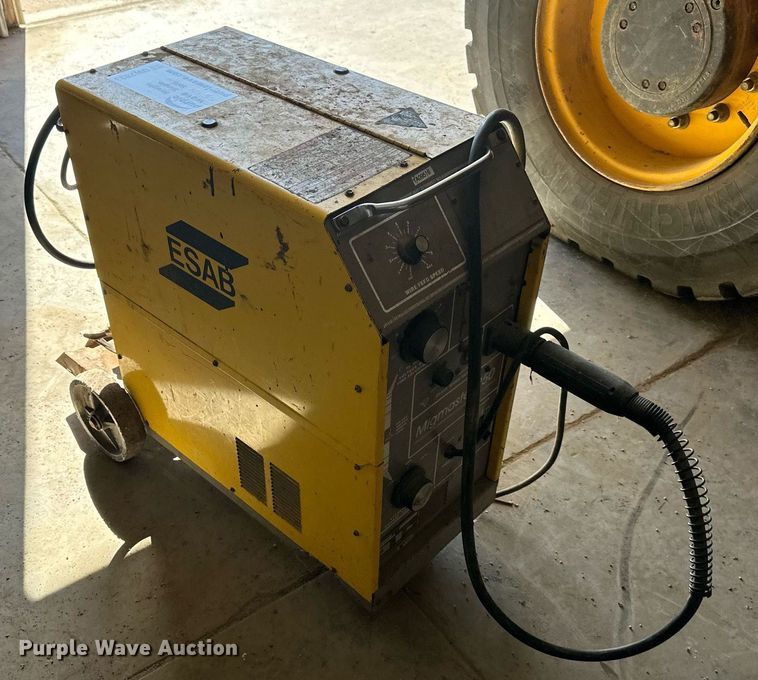 image for item DW2833 Esab Migmaster 250  welder