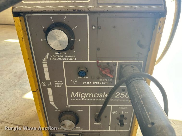 image for item DW2833 Esab Migmaster 250  welder