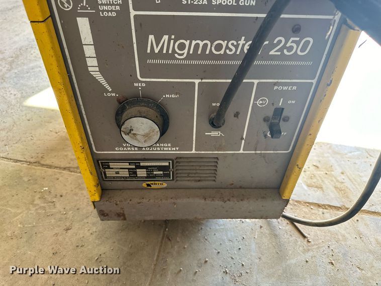 image for item DW2833 Esab Migmaster 250  welder