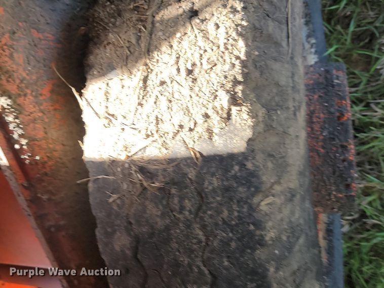 image for item JG9790 (2) chip spreaders