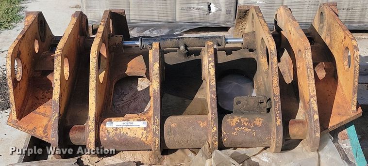 image for item JG9793 Hydraulic quick attach plate