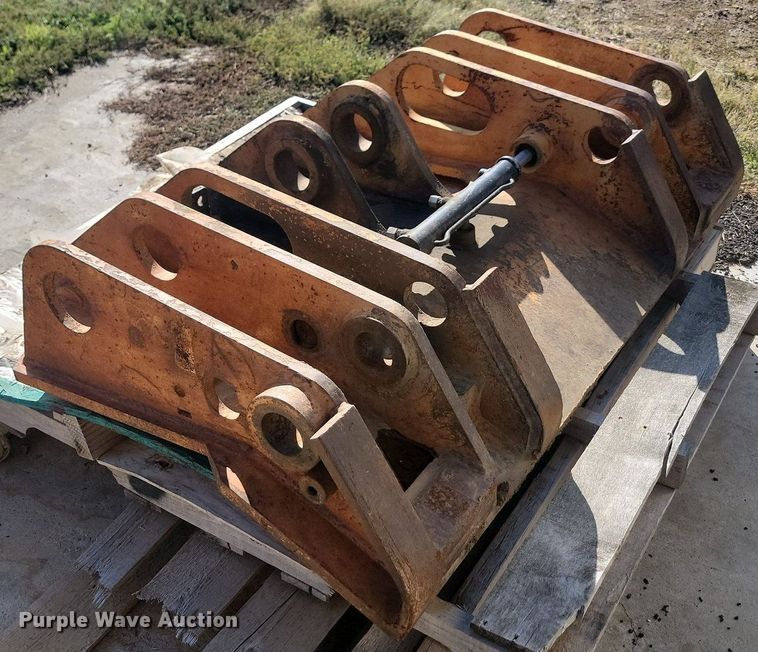 image for item JG9793 Hydraulic quick attach plate