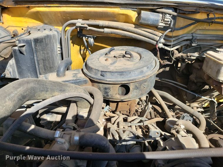 image for item JG9797 1990 Ford F700  dump truck