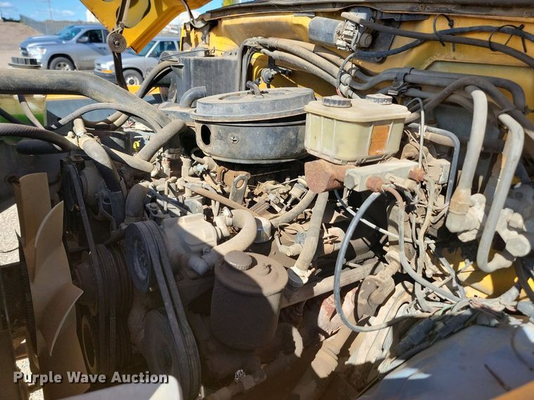 image for item JG9797 1990 Ford F700  dump truck