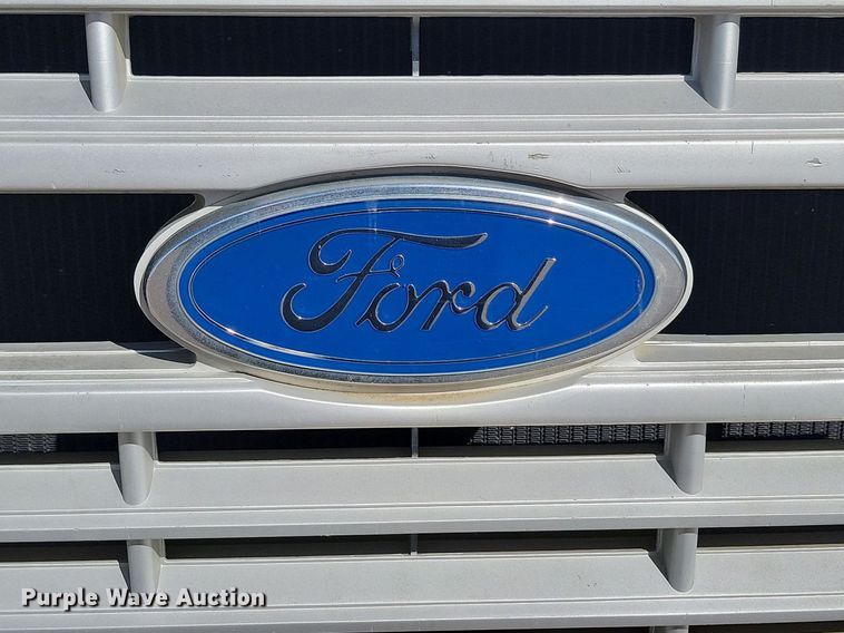 image for item JG9797 1990 Ford F700  dump truck