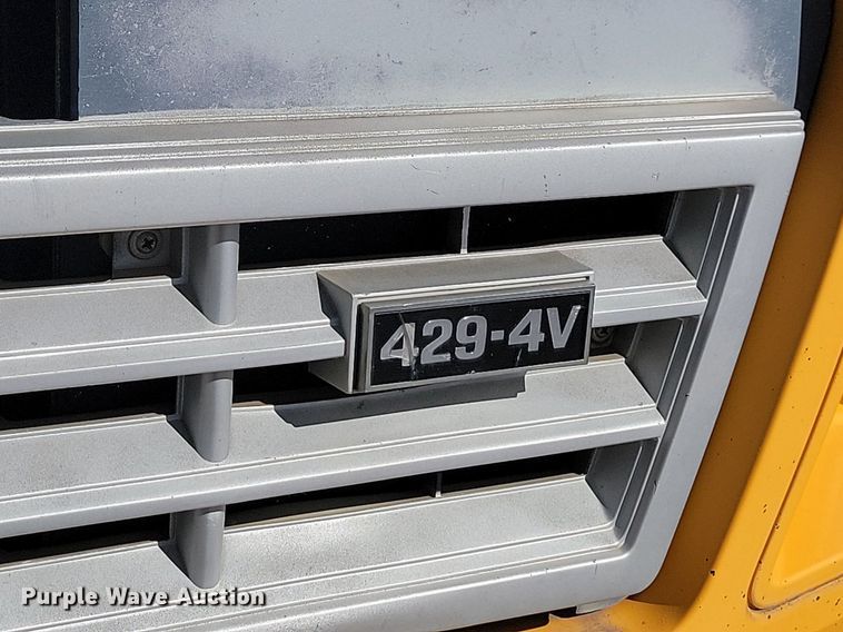 image for item JG9797 1990 Ford F700  dump truck