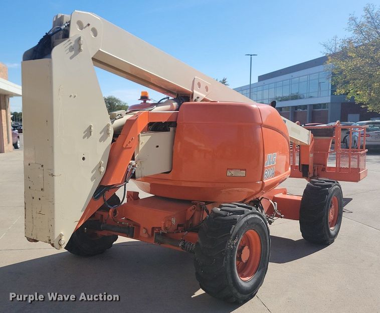 image for item JW9580 1996 JLG 600A  boom lift