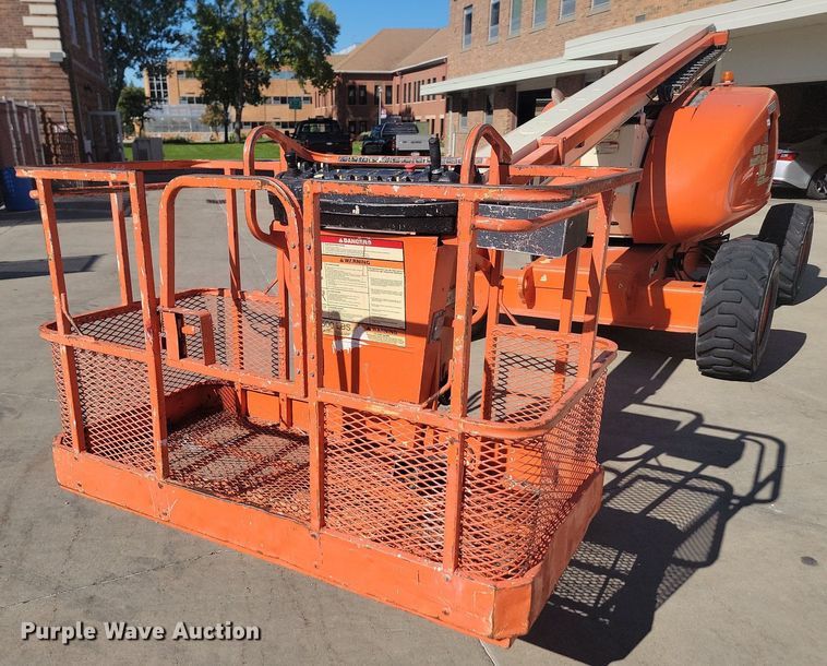image for item JW9580 1996 JLG 600A  boom lift