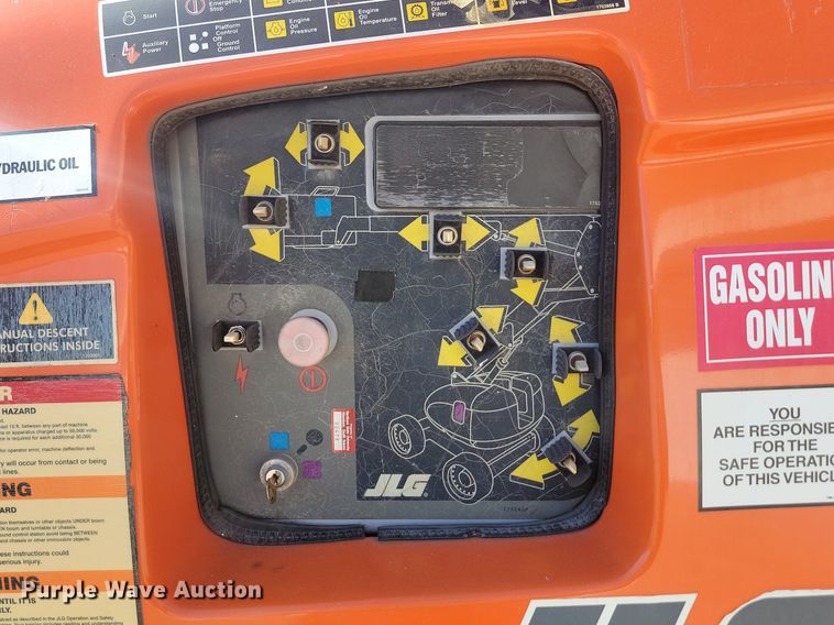 image for item JW9580 1996 JLG 600A  boom lift