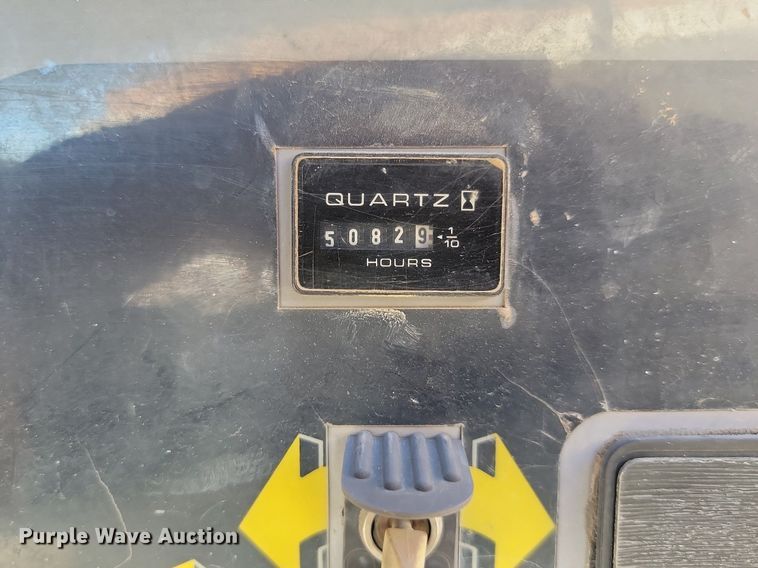 image for item JW9580 1996 JLG 600A  boom lift