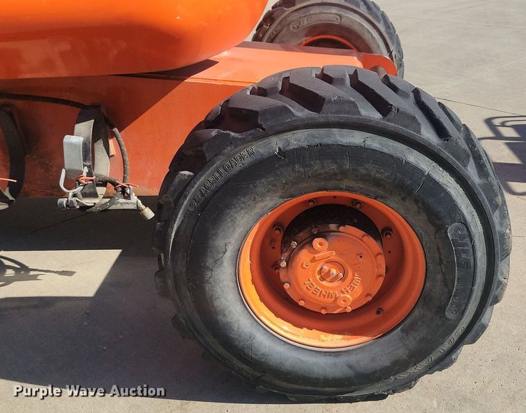 image for item JW9580 1996 JLG 600A  boom lift