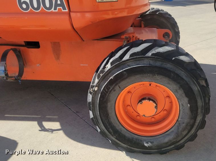 image for item JW9580 1996 JLG 600A  boom lift