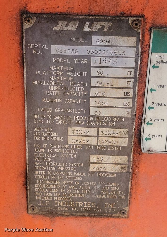 image for item JW9580 1996 JLG 600A  boom lift