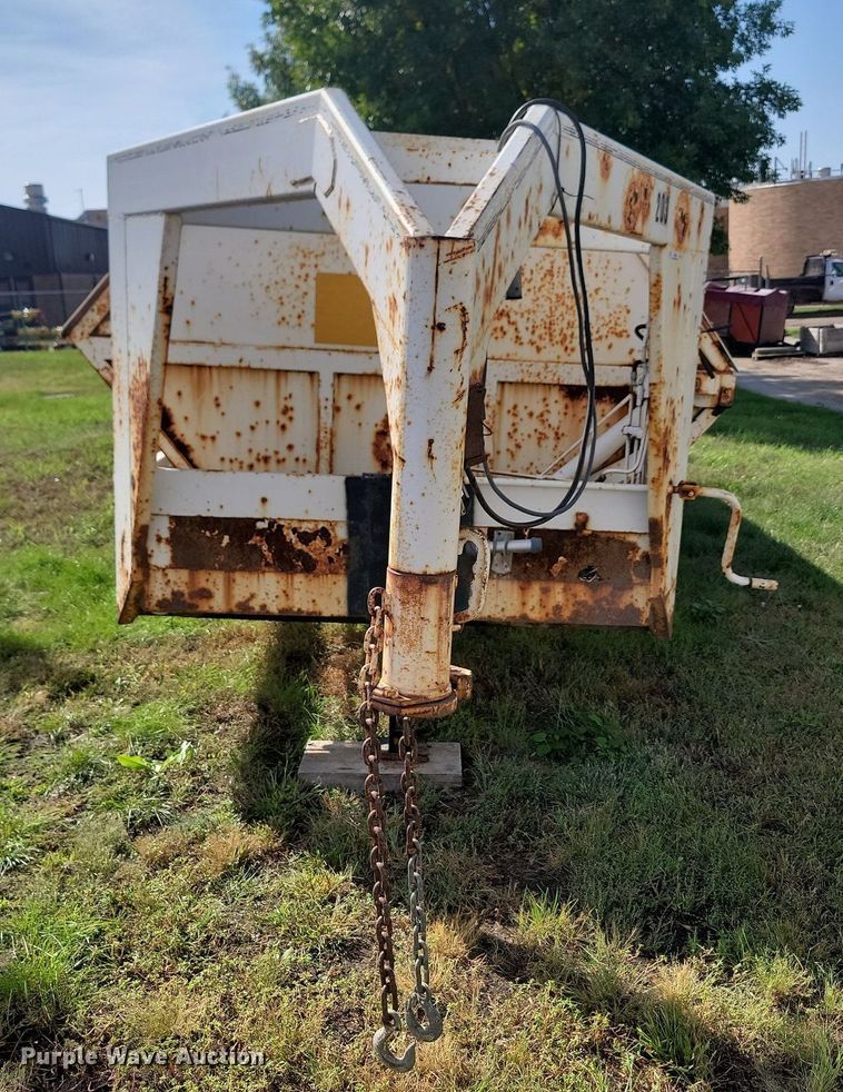 image for item JW9593 1996 Cor-tech  refuse trailer