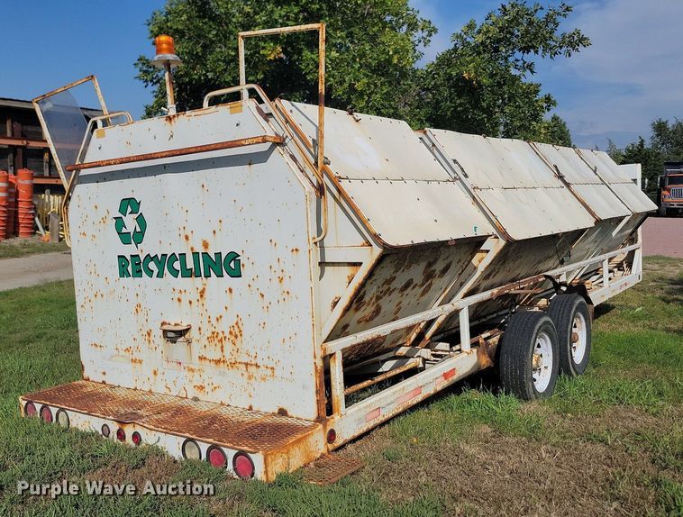 image for item JW9593 1996 Cor-tech  refuse trailer