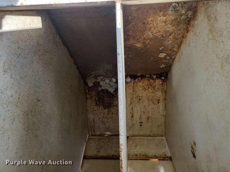 image for item JW9593 1996 Cor-tech  refuse trailer