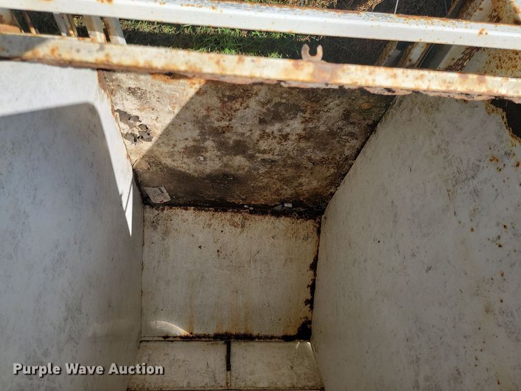 image for item JW9593 1996 Cor-tech  refuse trailer