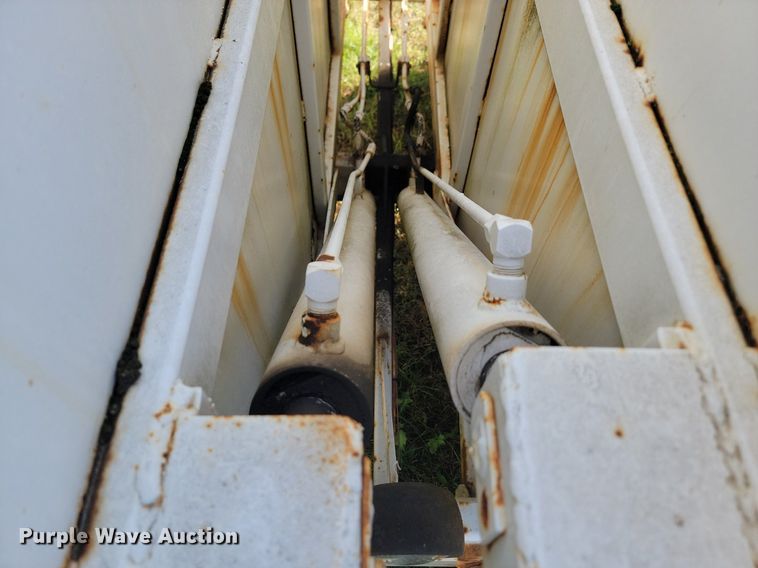 image for item JW9593 1996 Cor-tech  refuse trailer