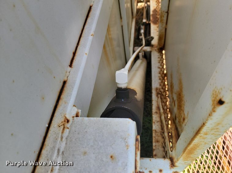 image for item JW9593 1996 Cor-tech  refuse trailer