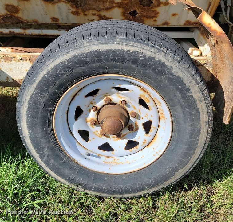 image for item JW9593 1996 Cor-tech  refuse trailer