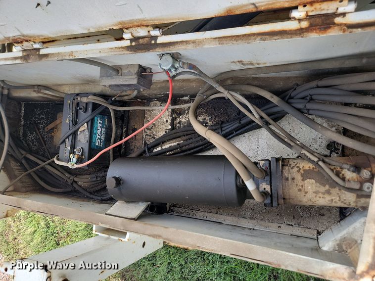 image for item JW9594 2002 Cor-tech  refuse trailer