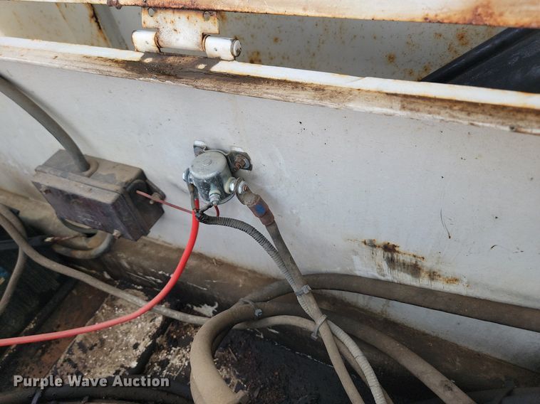 image for item JW9594 2002 Cor-tech  refuse trailer