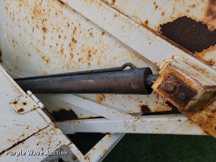 image for item JW9594 2002 Cor-tech  refuse trailer