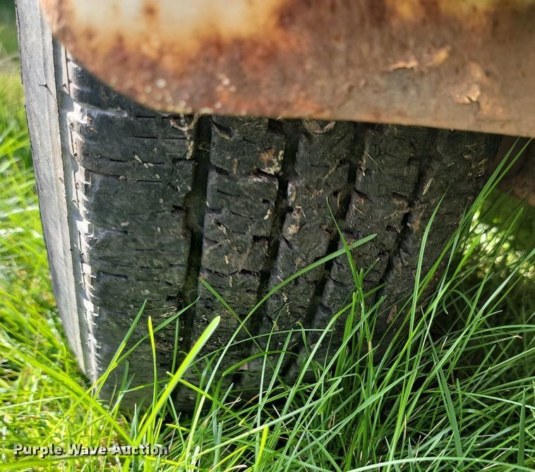 image for item JW9594 2002 Cor-tech  refuse trailer