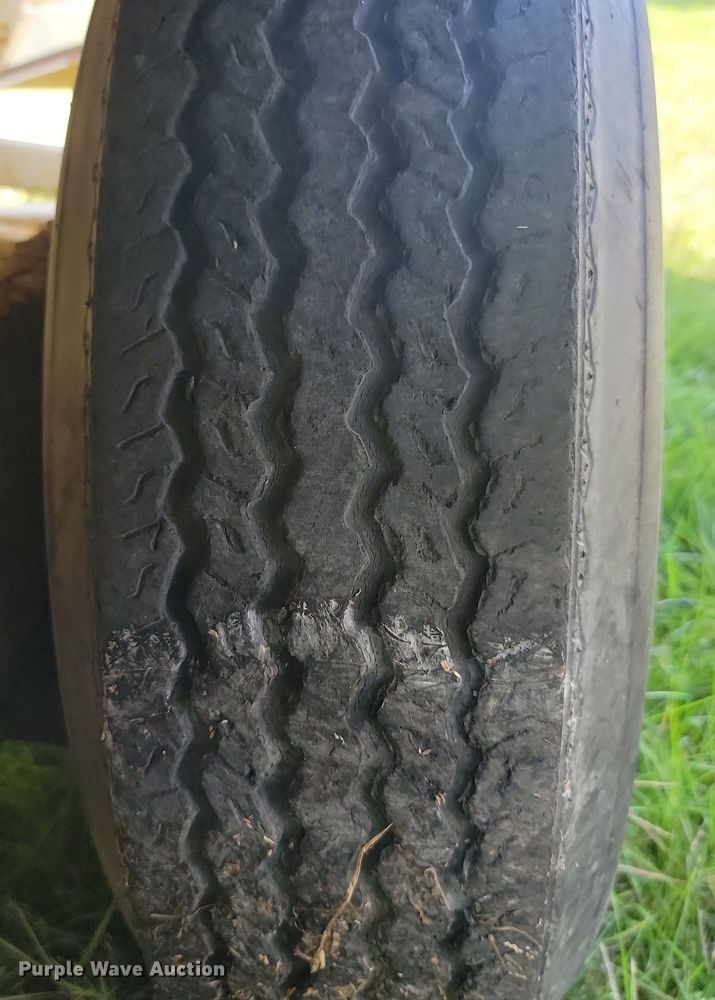 image for item JW9594 2002 Cor-tech  refuse trailer