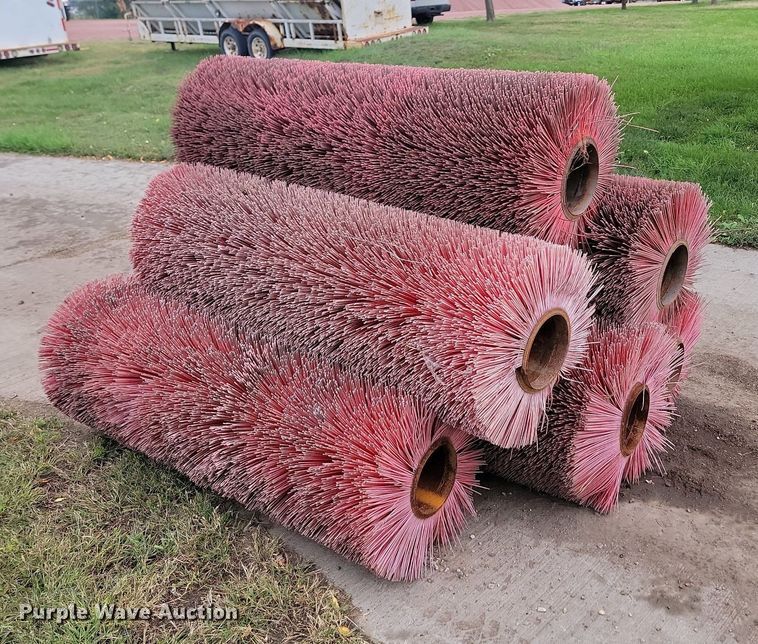 image for item JW9595 (6) 67" L brooms