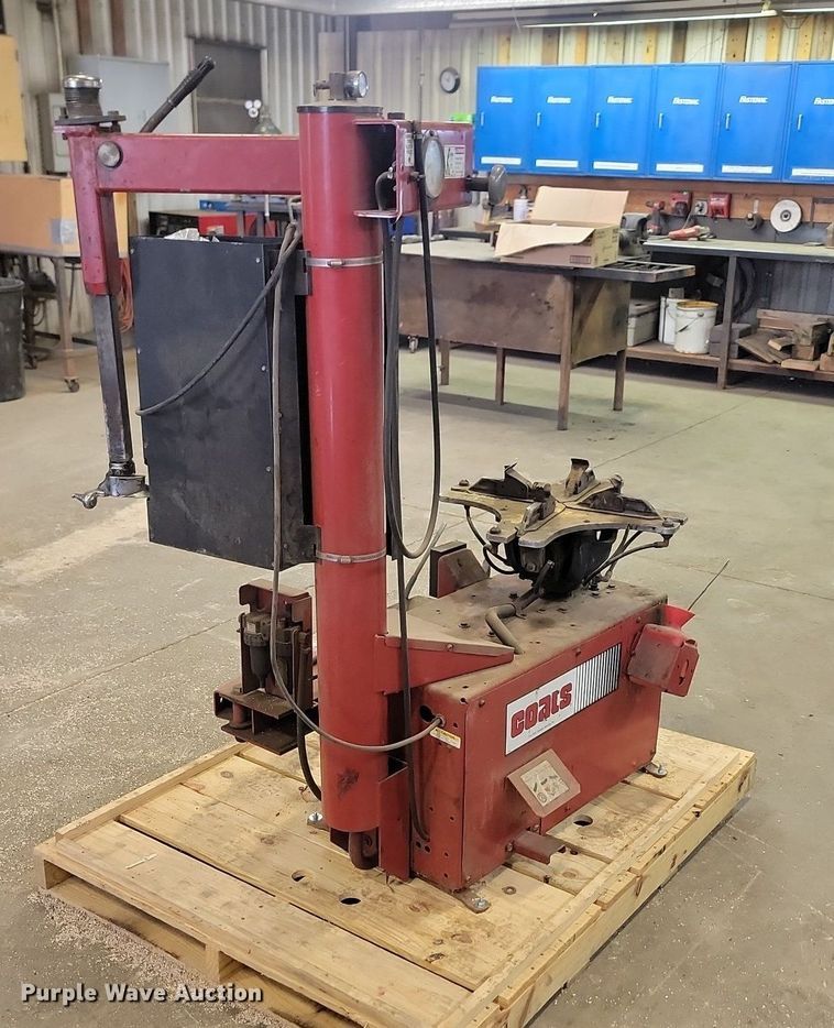 Coats 5065EX rim clamp tire machine in Yankton, SD Item JW9601 sold