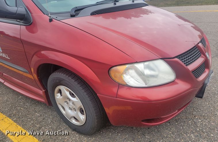 image for item JW9611 2003 Dodge Grand Caravan SE  handicap accessible van