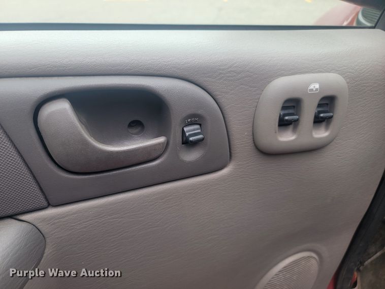 image for item JW9611 2003 Dodge Grand Caravan SE  handicap accessible van
