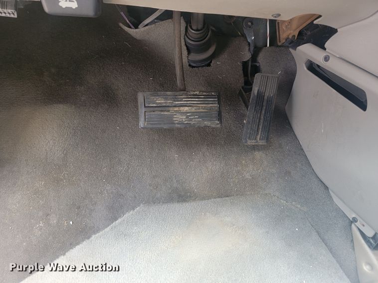 image for item JW9611 2003 Dodge Grand Caravan SE  handicap accessible van