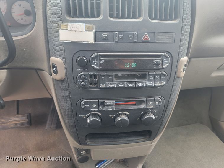 image for item JW9611 2003 Dodge Grand Caravan SE  handicap accessible van