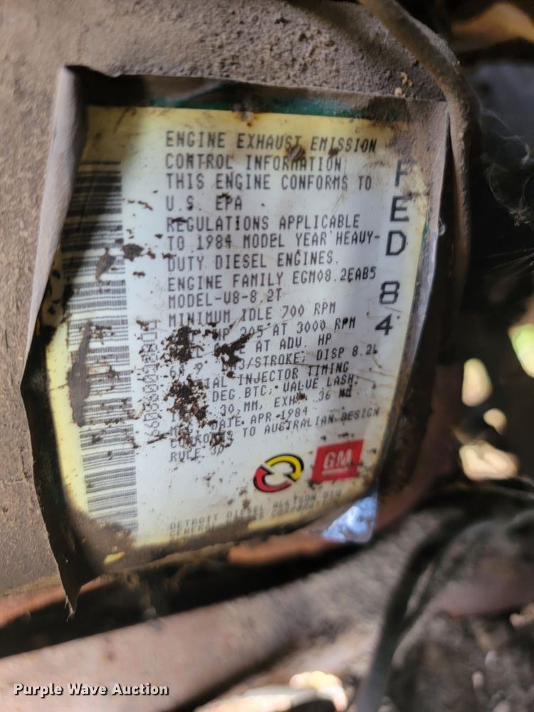 image for item JW9629 1984 Ford F800 dump flatbed truck