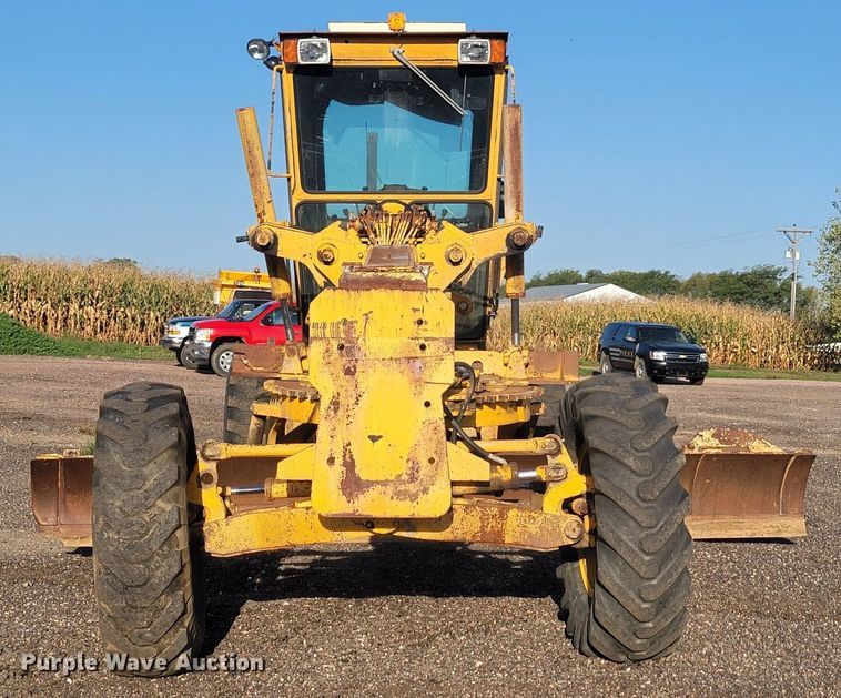 image for item JW9631 Champion  720 motor grader