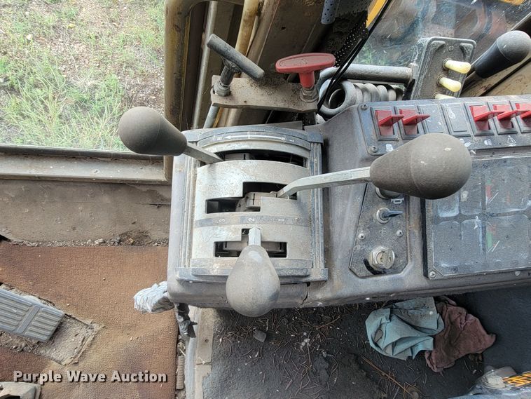 image for item JW9631 Champion  720 motor grader