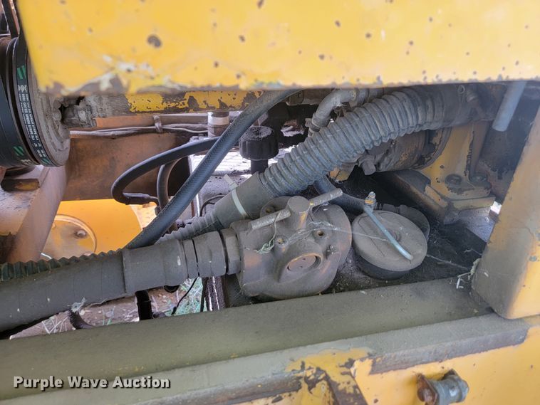 image for item JW9631 Champion  720 motor grader