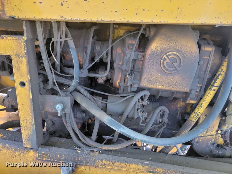 image for item JW9631 Champion  720 motor grader