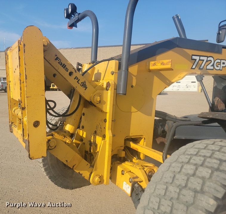 image for item JW9697 2012 John Deere 772GP  motor grader