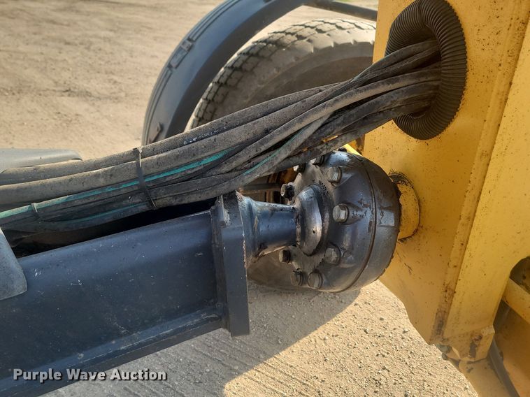 image for item JW9697 2012 John Deere 772GP  motor grader