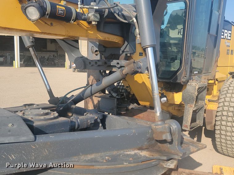 image for item JW9697 2012 John Deere 772GP  motor grader