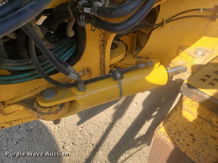 image for item JW9697 2012 John Deere 772GP  motor grader