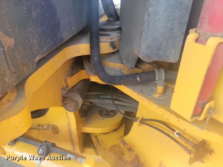 image for item JW9697 2012 John Deere 772GP  motor grader