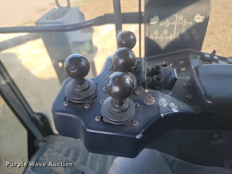 image for item JW9697 2012 John Deere 772GP  motor grader