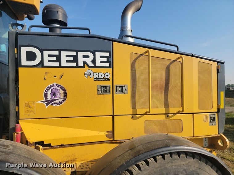 image for item JW9697 2012 John Deere 772GP  motor grader