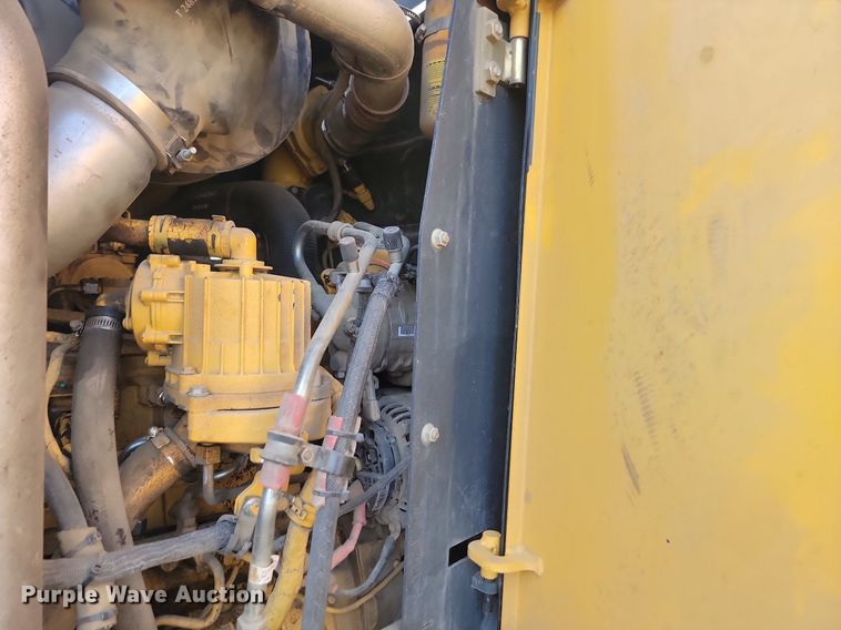 image for item JW9697 2012 John Deere 772GP  motor grader