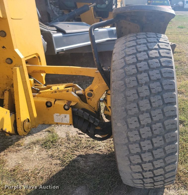 image for item JW9697 2012 John Deere 772GP  motor grader