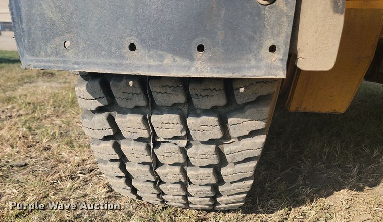 image for item JW9697 2012 John Deere 772GP  motor grader